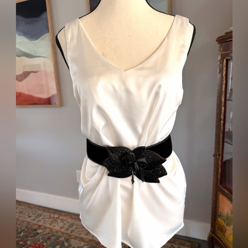Magid Black Beaded Floral Belt - Picture 7 of 11